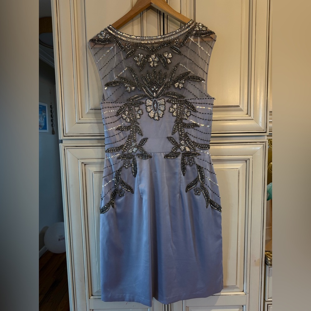 Like New! Sue Wong Platinum Silver Grey Beaded Sequin Embellished Dress Size 10 - Picture 4 of 5